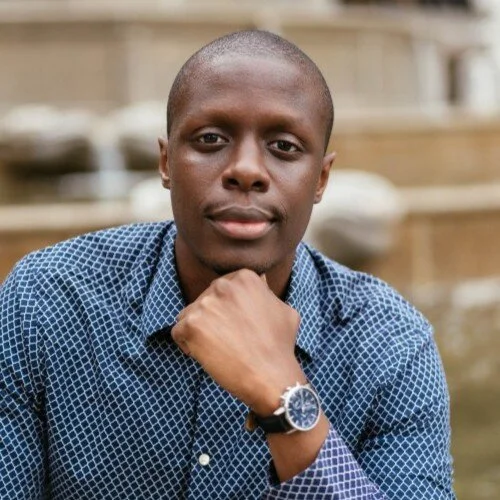 Calber Warner Headshot.jpeg