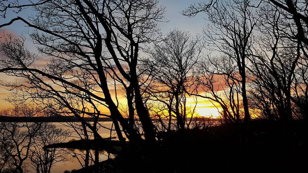 Not a bad end to an afternoon of climbing! 

Scotland showing off as usual! 

#Sunset #climbing #climbinglife #scrambling
#mountaineering
#mountainscape #munrobagging #mountains #scotland
#scottishhighlands #walkhighlands #explorescotland #visitscotl