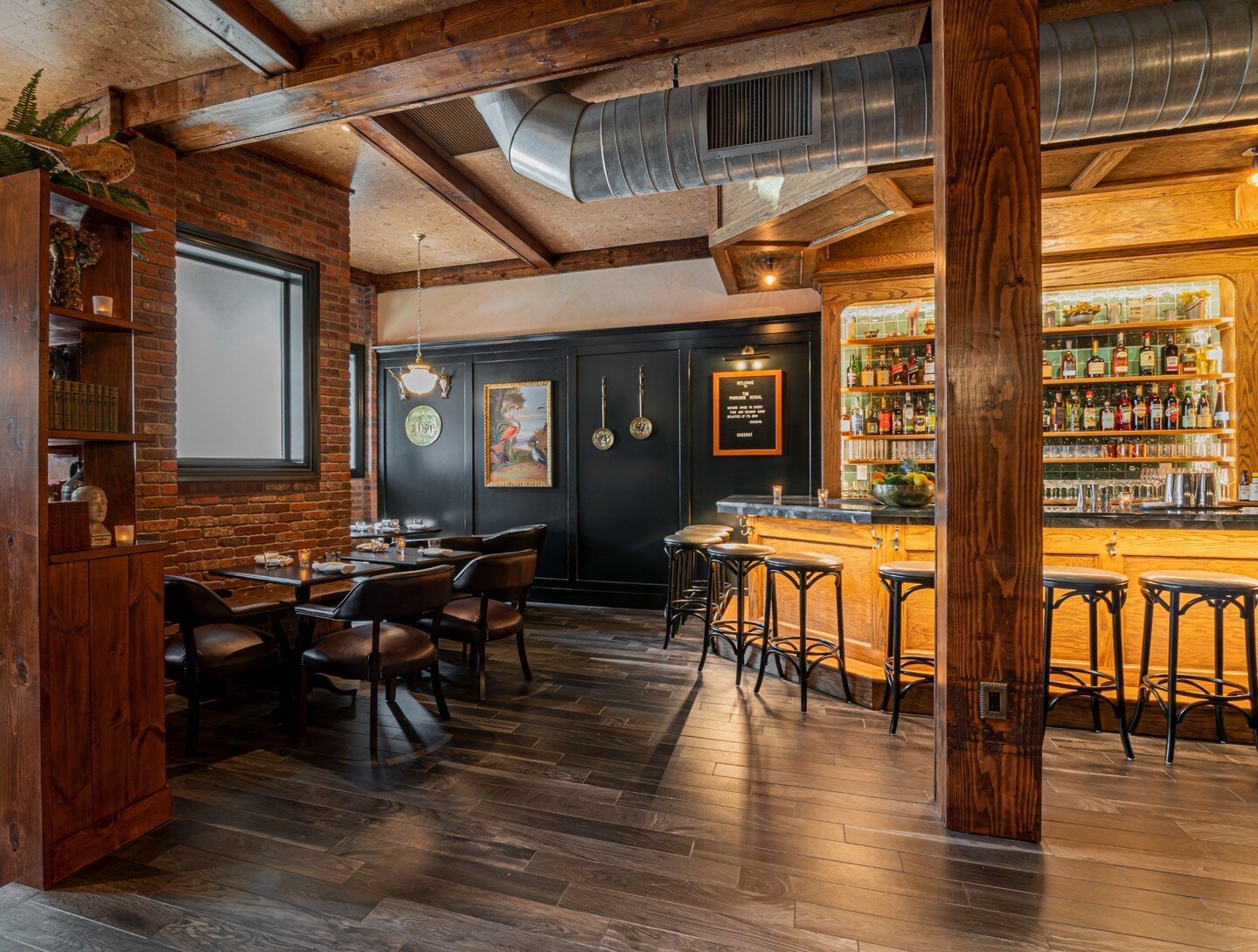 Need a nook?  Reserve our bar corner for smaller, less formal events @theparksidesocial!  Visit the events tab on our website for more information or email us at events@skoposhospitality.com
.
.
.
.
#parksidesocial #veronanj #verona #veronabar #north