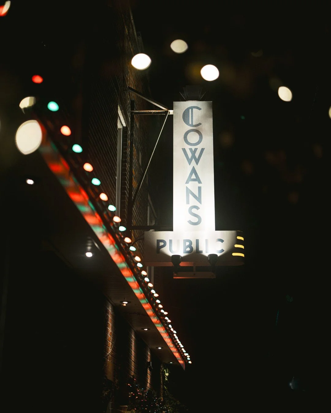 Happy New Year ❤️ the Cowan's Public Team!! Thank you all for another wonderful year (we turned 10!!!), a great holiday season, and your continued support - we wouldn't be here without you! 

There are a few days left to enjoy the magic of @miracleon