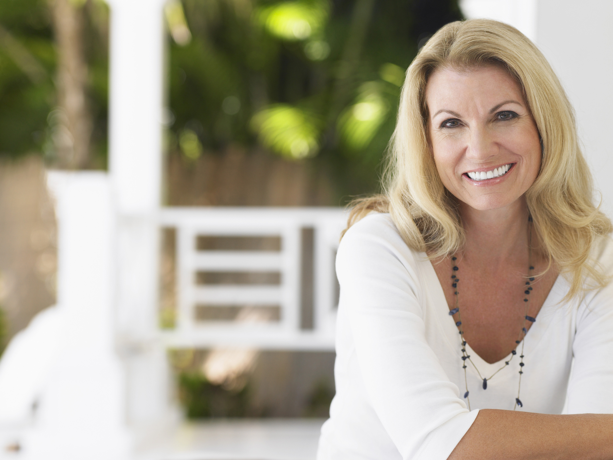 PorchLady_iStock-509961369.jpg