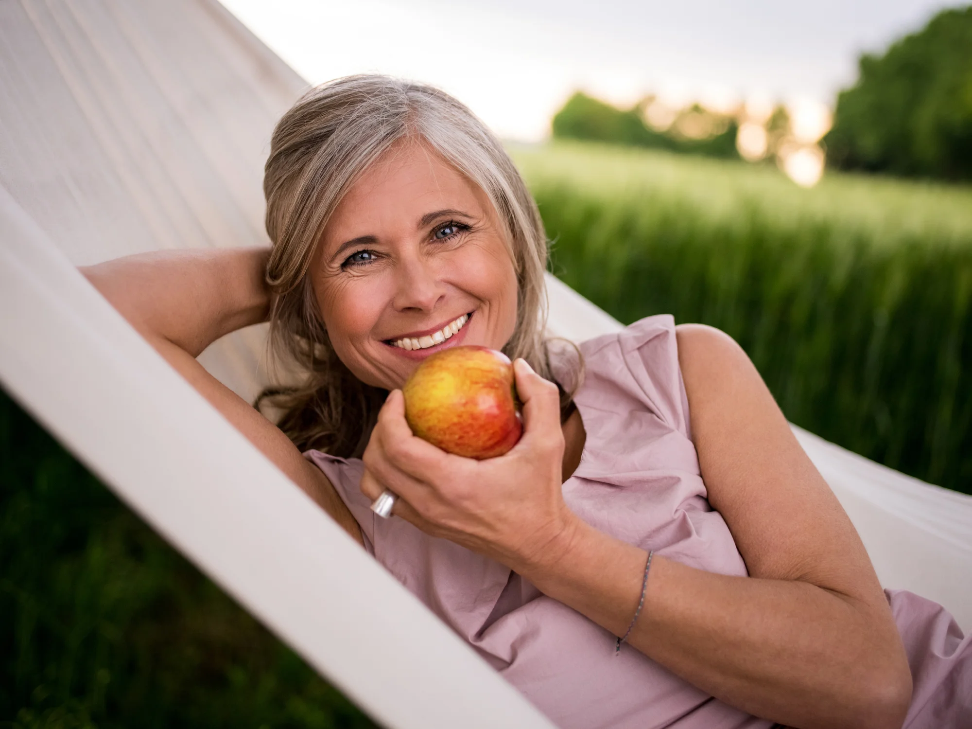 Apple_hammock_iStock-479909766.jpg