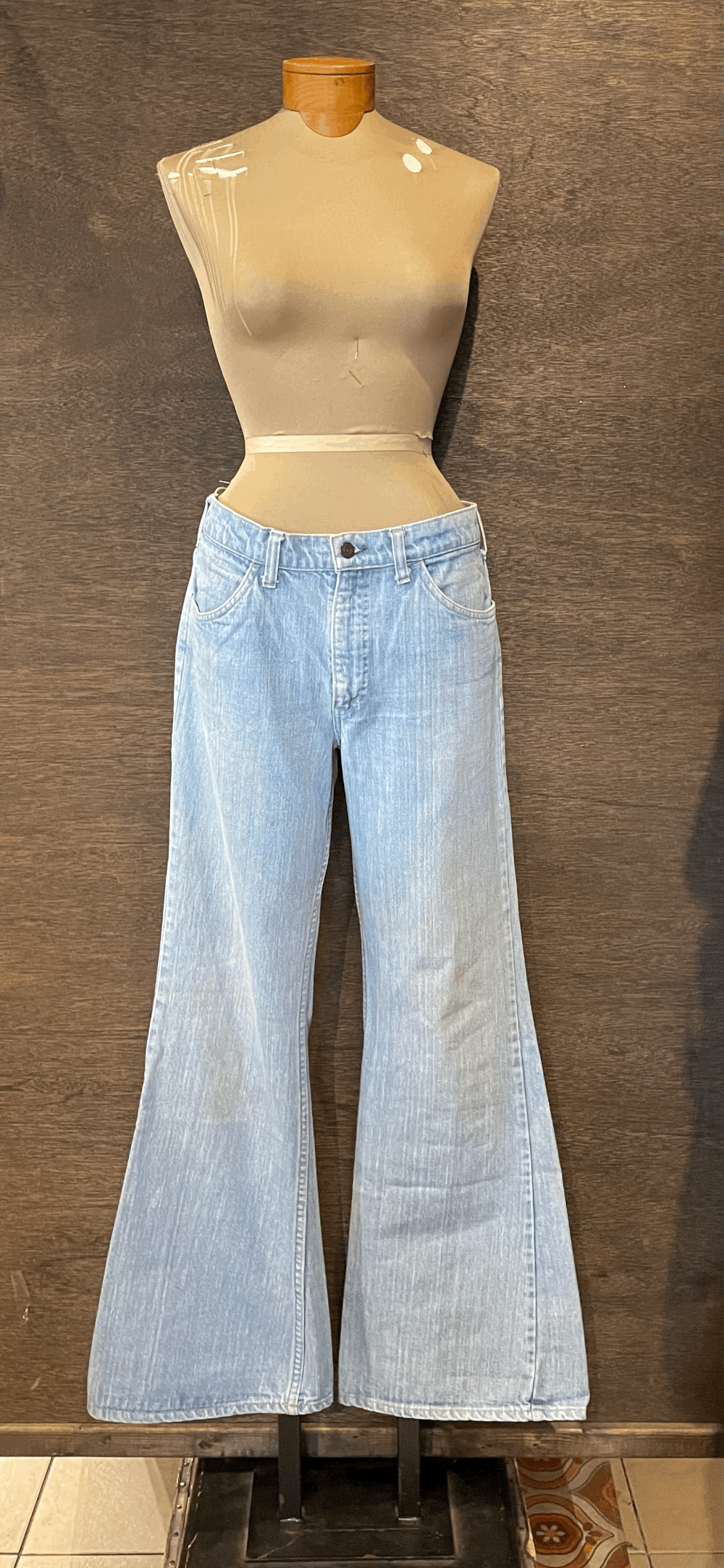 Vintage 1970's Orange Tab Levis 646 Bellbottoms — Star Struck Vintage