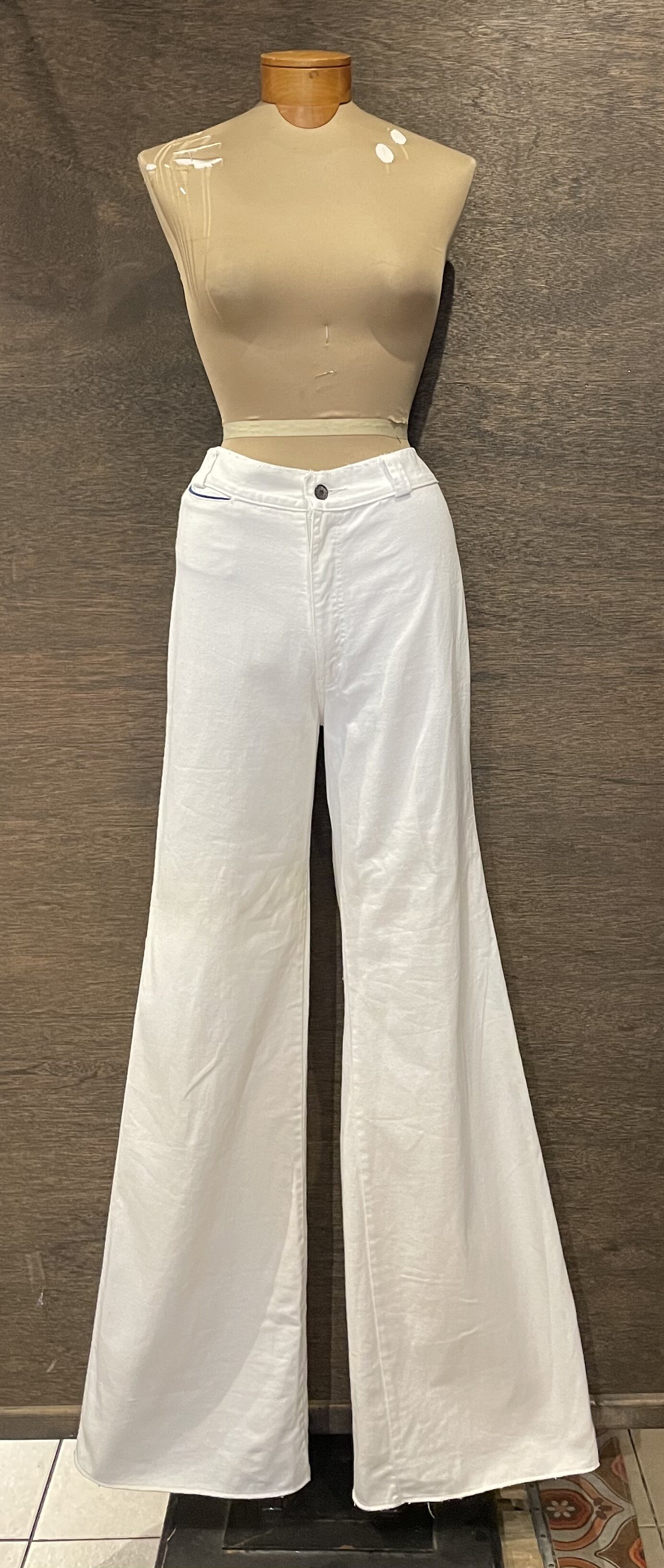 Vintage White 1970's Bellbottoms With Navy Piping Detail — Star Struck ...