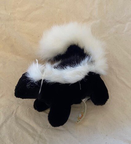 Skunk Finger Puppet