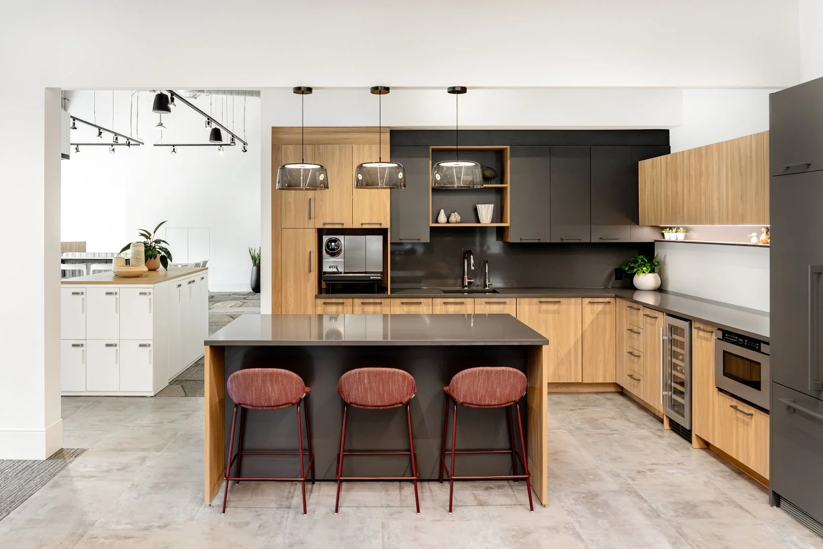 teknion-showroom-renovation-calgary-by-commercial-interior-design-firm-block-interior-design-calgary