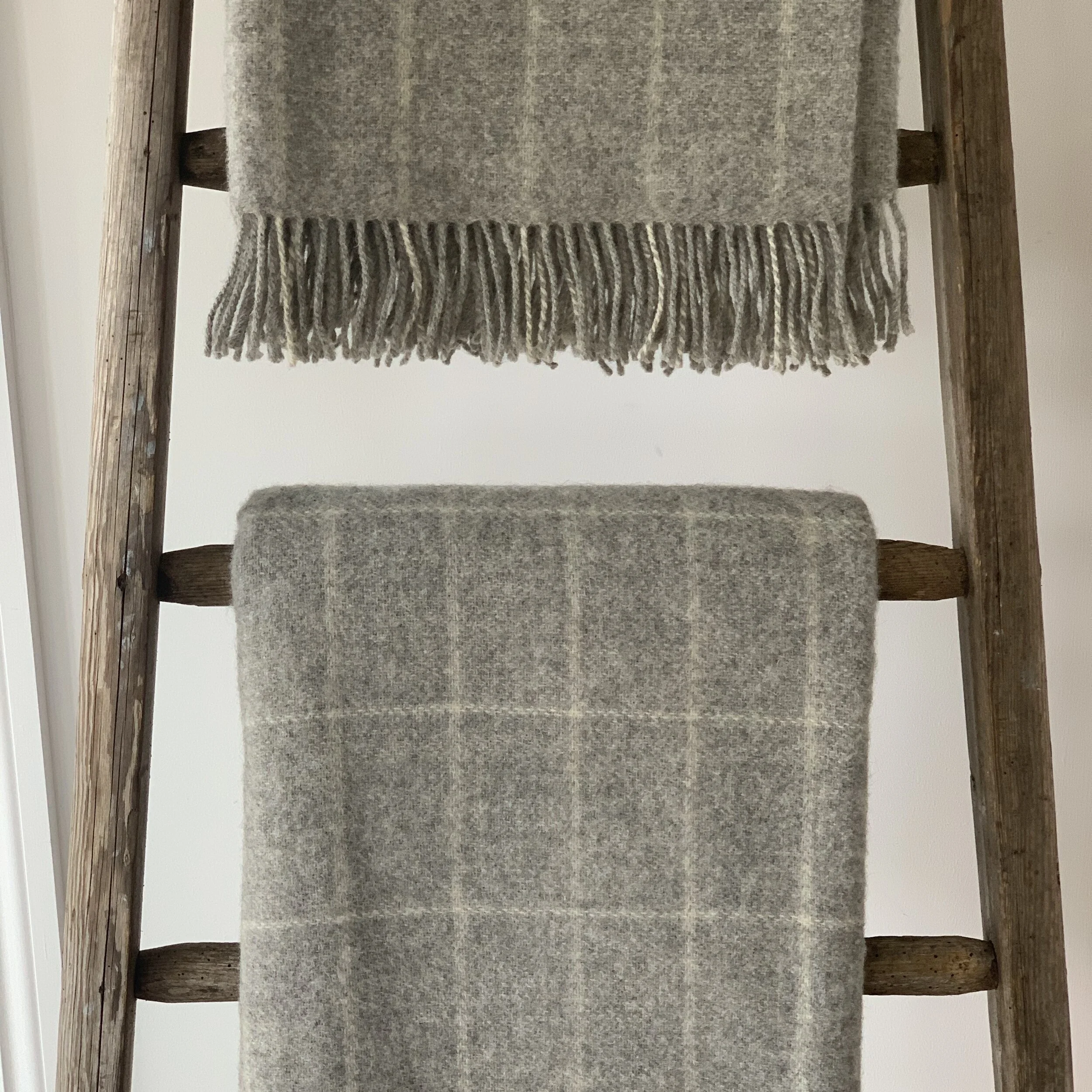 Luxury Long Throw - Grey