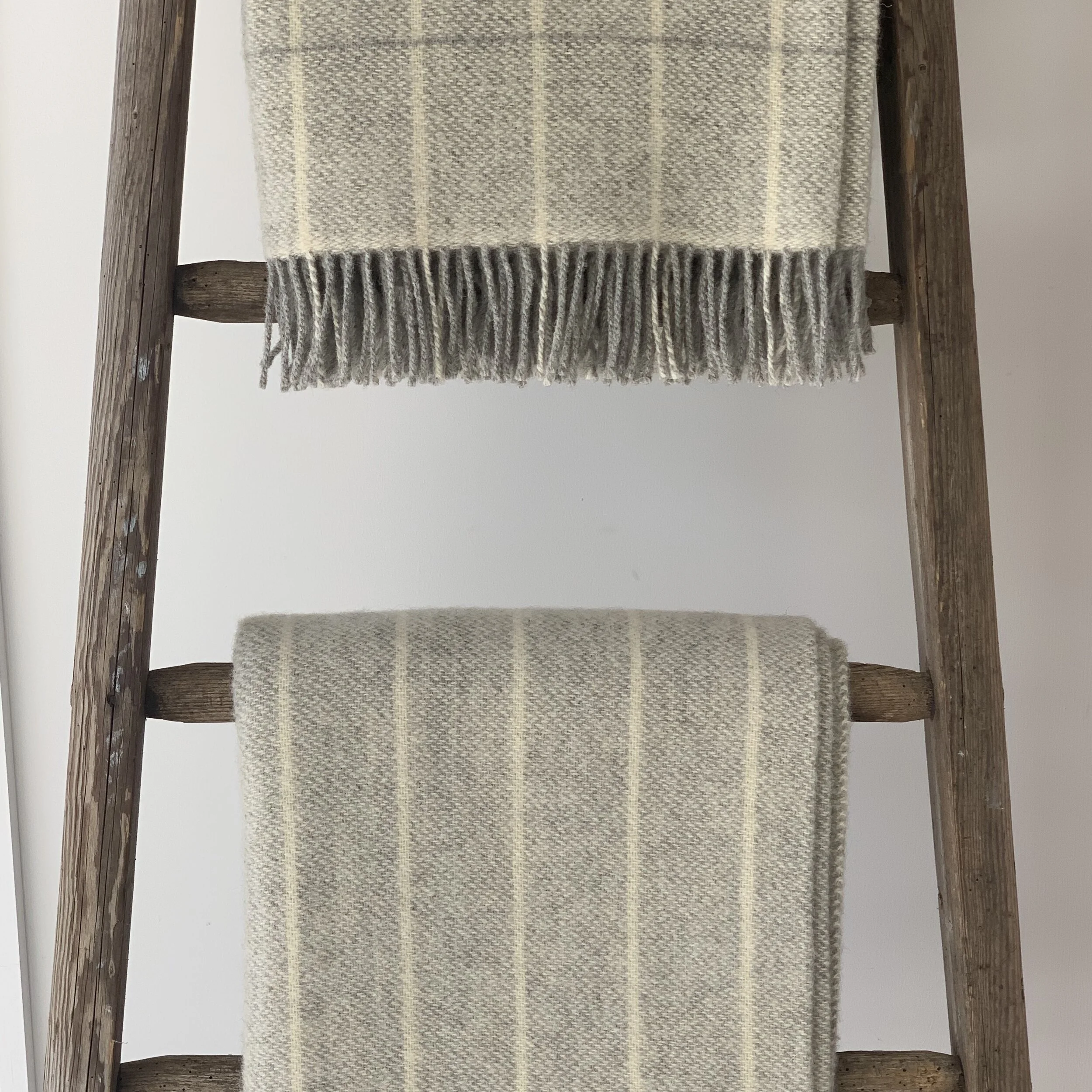 Luxury Long Throw - Light Grey