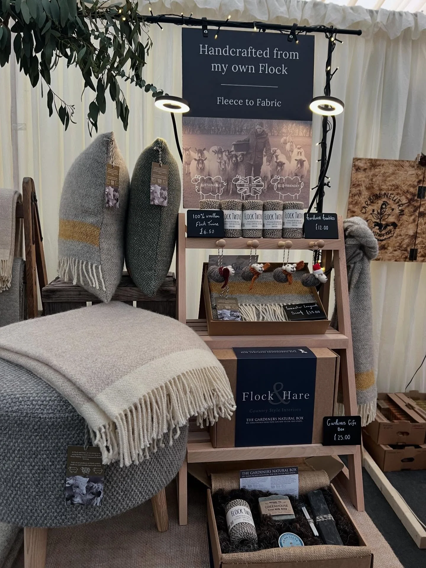 A rainy start to the day here at Burghley Christmas Fair, the fair is on until tomorrow. The last 2 days has been incredible thank you so much to everyone who has stopped by and purchased from me 🥰