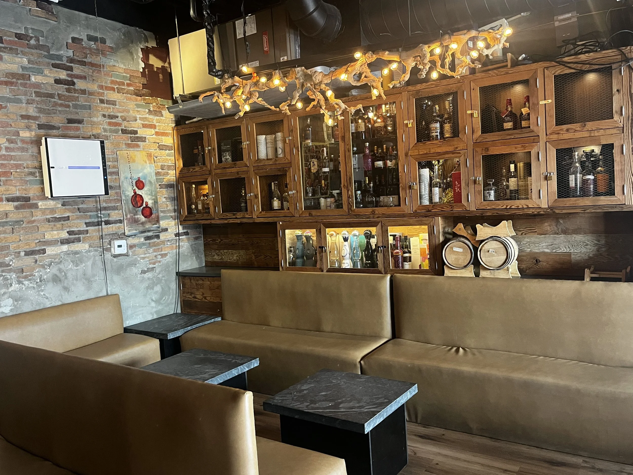 Oak And Vine Glendale - Upstairs Lounge