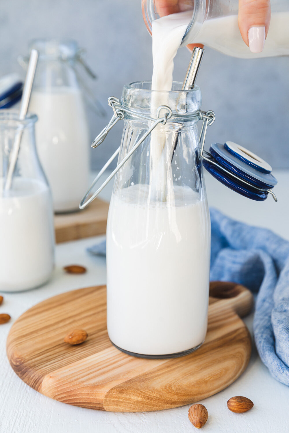 Homemade Almond Milk 