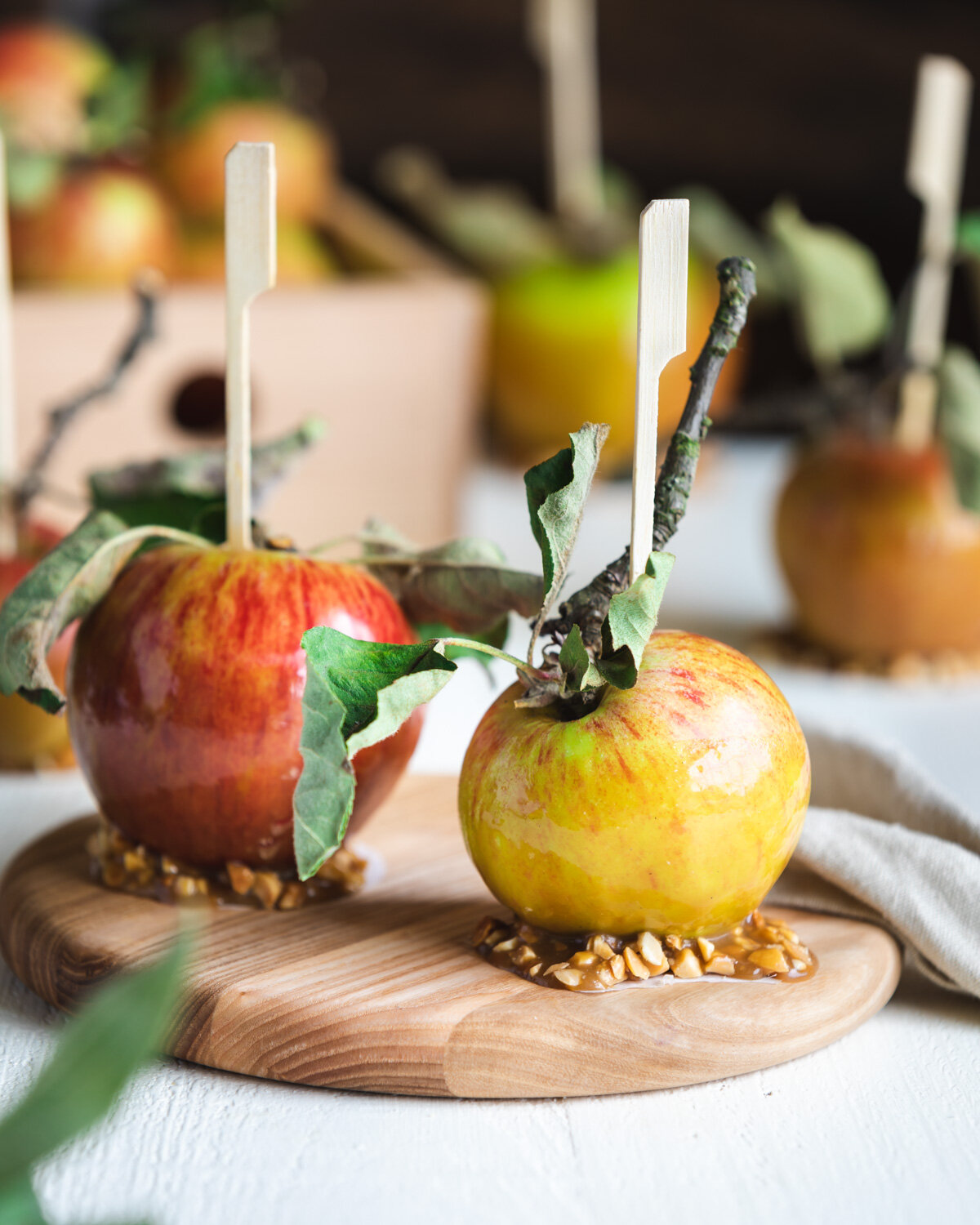 Easy Vegan Caramel Apples