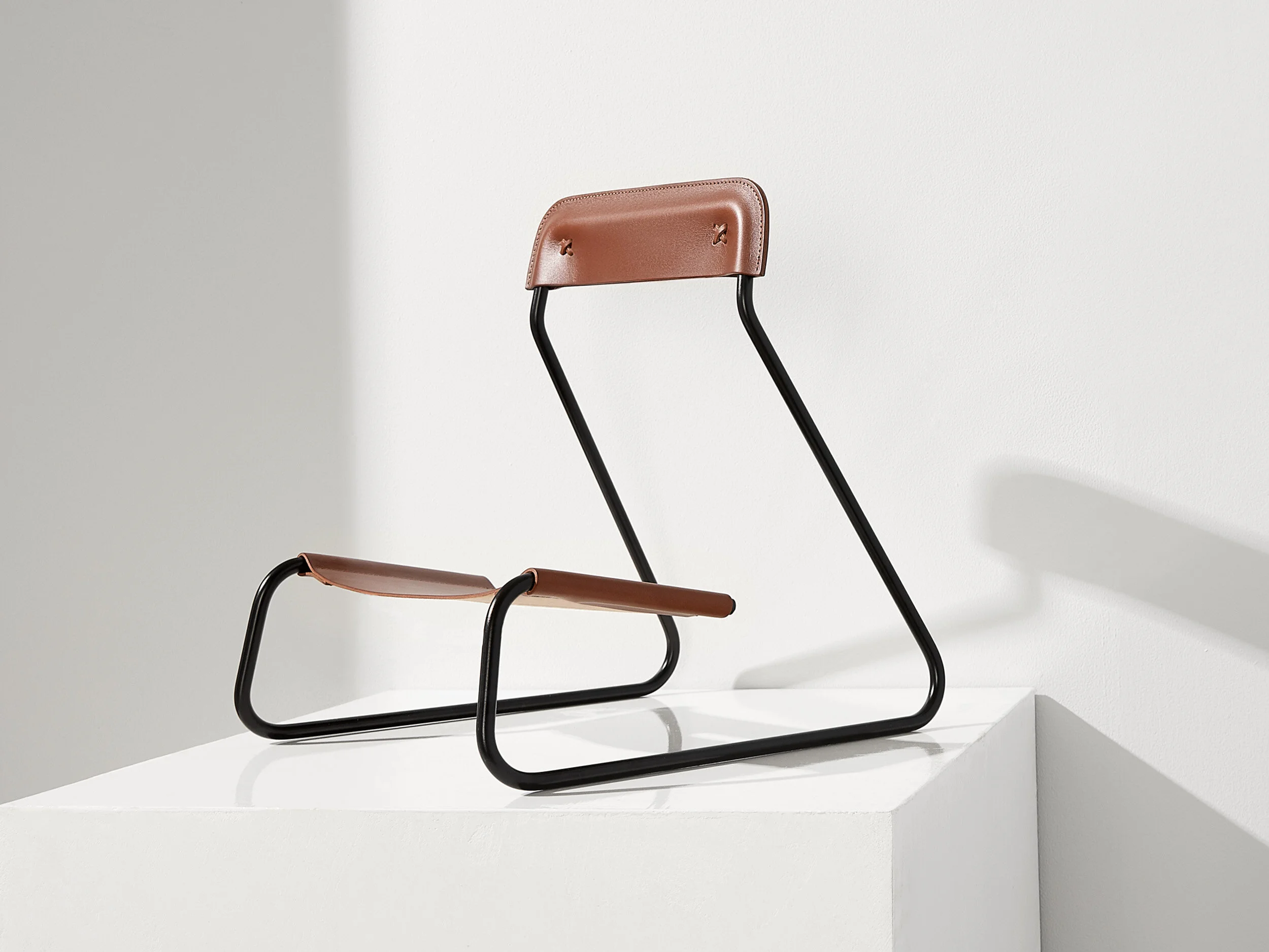 Sling Stand: Tan