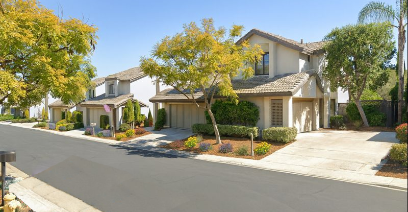 Sustainable HOA Streetscape Design, University Canyon West