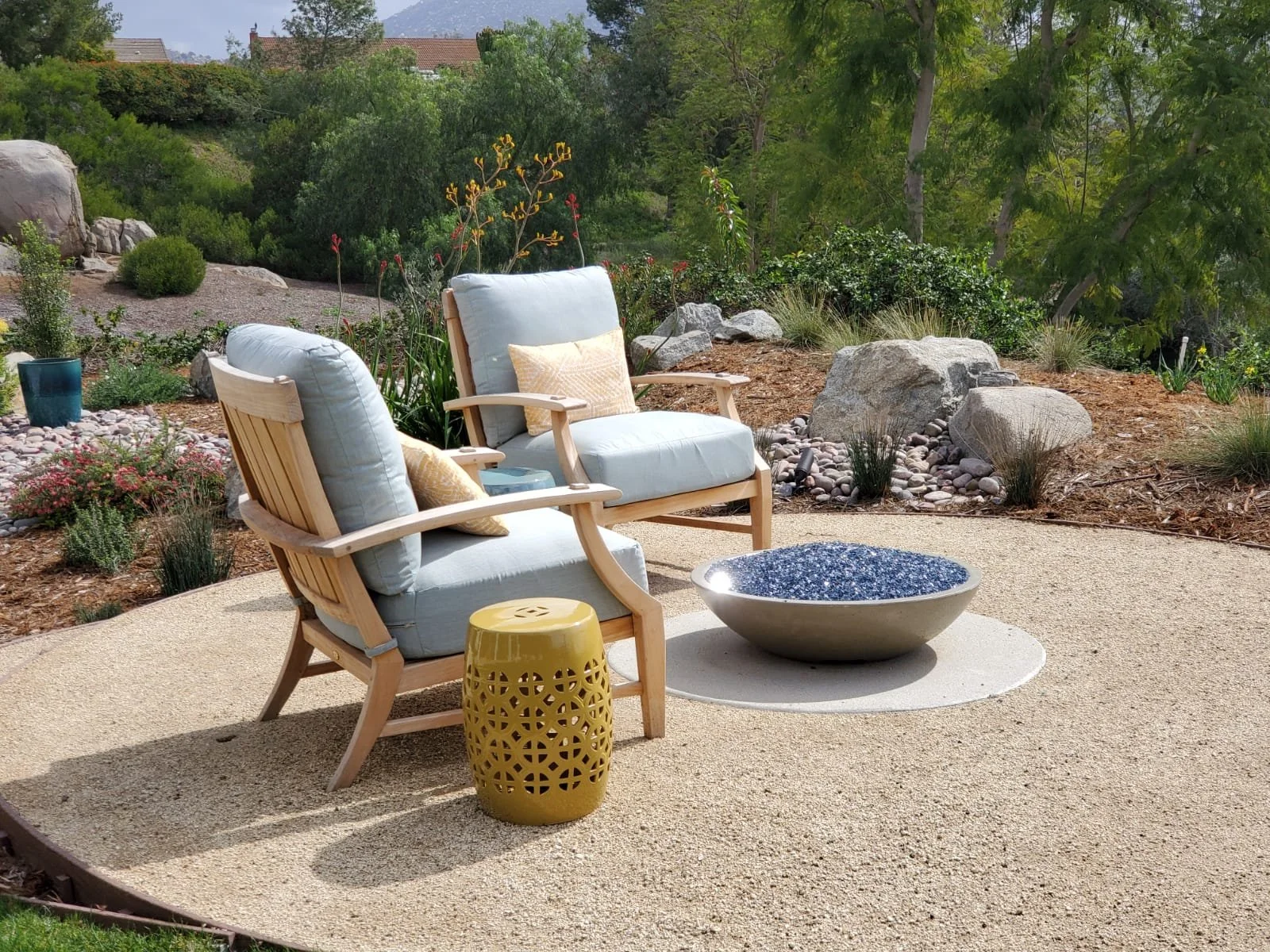 Intimate Fire-Pit Garden Room