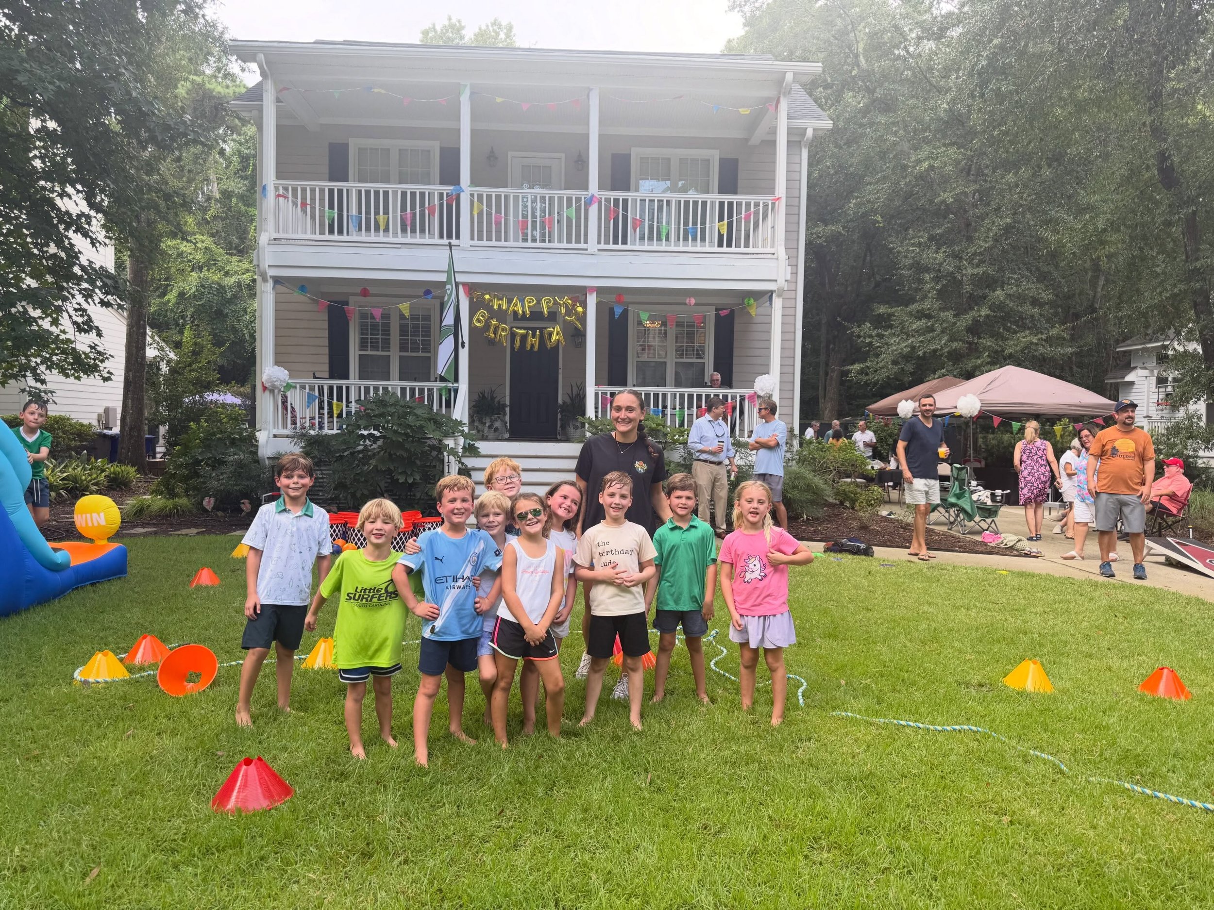 What happens when you hand the birthday party over to a PE teacher? This. 🙌

Coach Katie bringing the Pop-Up PE energy at a recent birthday party filled with games, movement, teamwork, and plenty of laughs!

Our team comes to you, brings the equipme