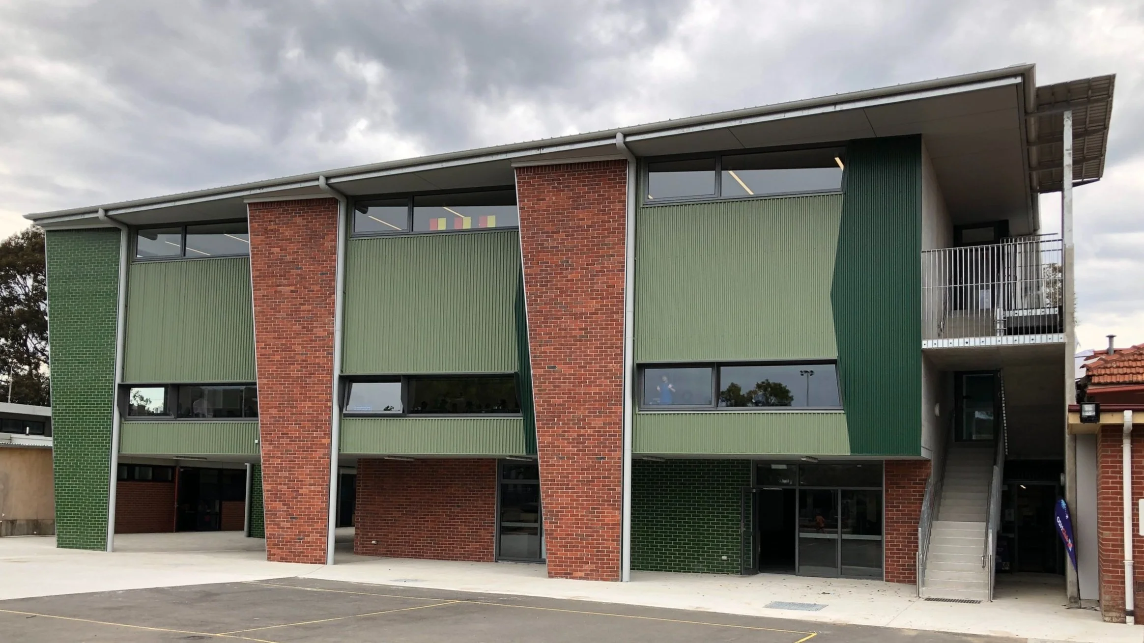 BUILDING A BRIGHTER FUTURE AT ALPHINGTON PRIMARY