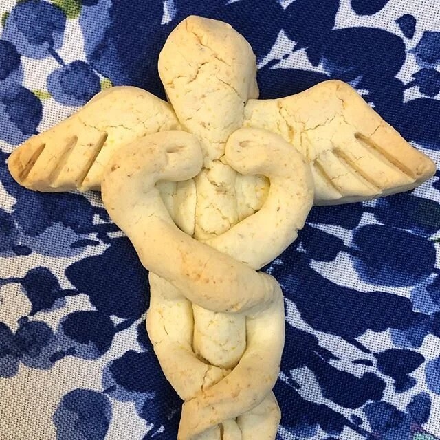 Nuestras chipas de la Semana Santa, algunas las tradicionales chipa yegua en forma de palomas y otros animalitos, y otros con forma m&aacute;s del momento, en honor a los m&eacute;dicos, enfermeros, y todos los dem&aacute;s que est&aacute;n trabajand