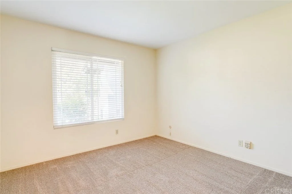 guest bedroom 1.jpeg