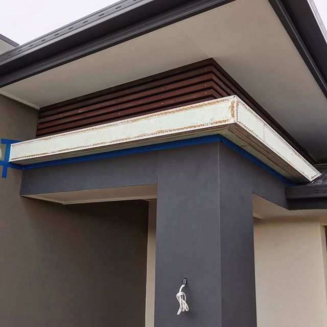 Before ➡️ After
These exterior EPS Foam Sun Hoods are great for adding that extra WOW factor to any home. They come in many shapes and sizes, so if you're interested don't hesitate to send us a DM, or contact us via details below!
•
📞 Damien: 0412740602
📧 Quotes@dmcrendering.com.au