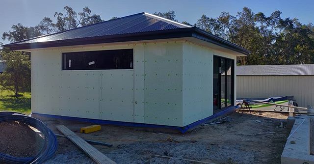 Indoor Gym | Steam Shower Room
🛠️ Exterior wrapped in NRG Green Board, soon to be rendered and painted.
👀 Stay tuned for this space, more content to come...
•
📞 Damien: 0412740602
📧 Quotes@dmcrendering.com.au