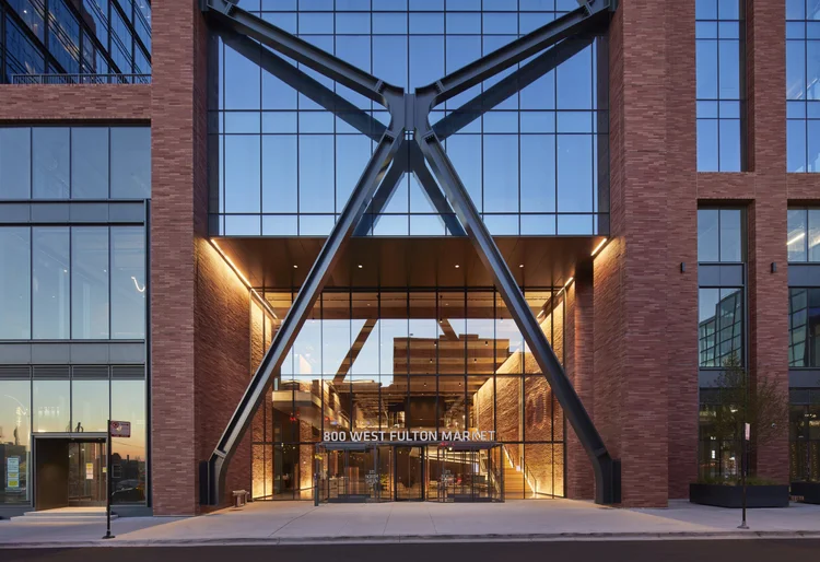 Building — 800 Fulton Market