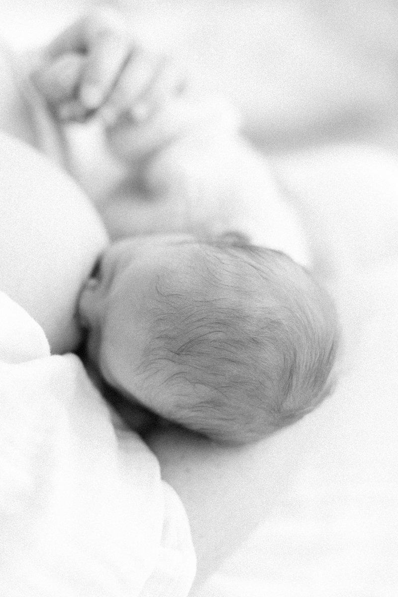 -3Y2A0138-Géraldine Leblanc_Newborn_Fotografin_Zuerich.jpg