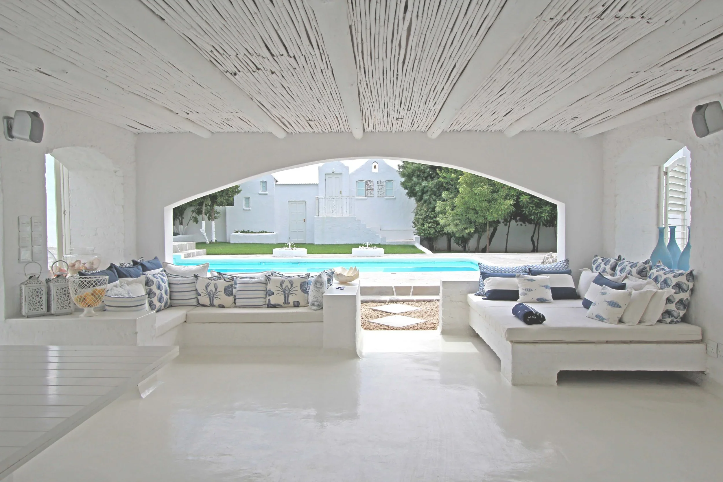 Masterworx+-+Strathavon+House+Covered+Patio.webp