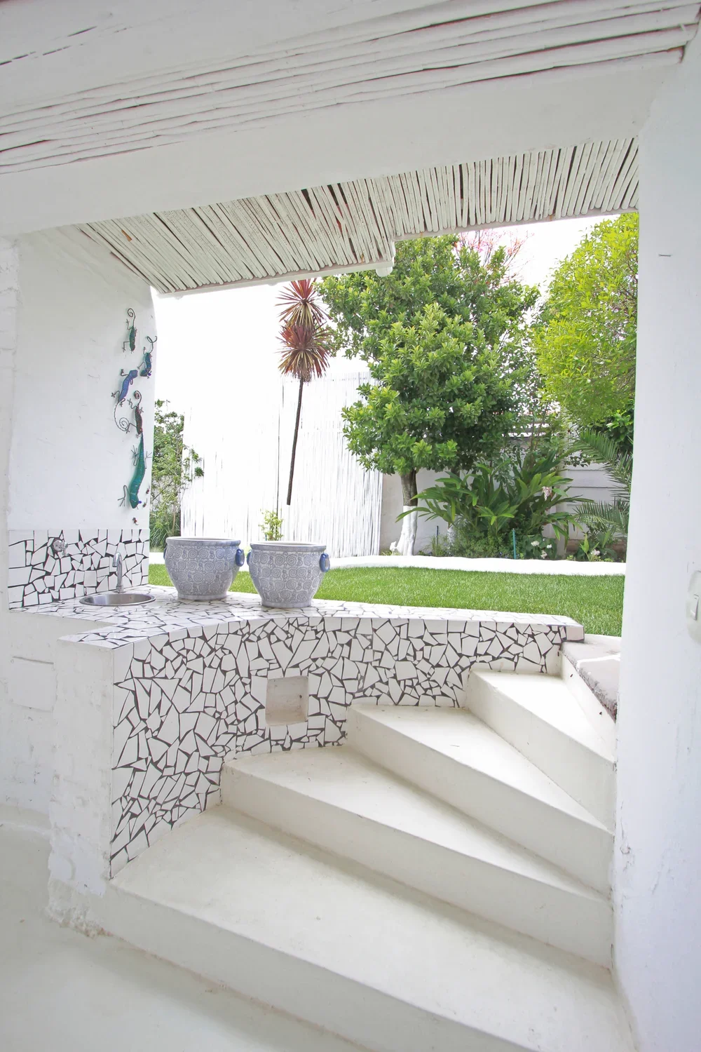 Masterworx+-+Strahavon+House+Covered+Patio.webp