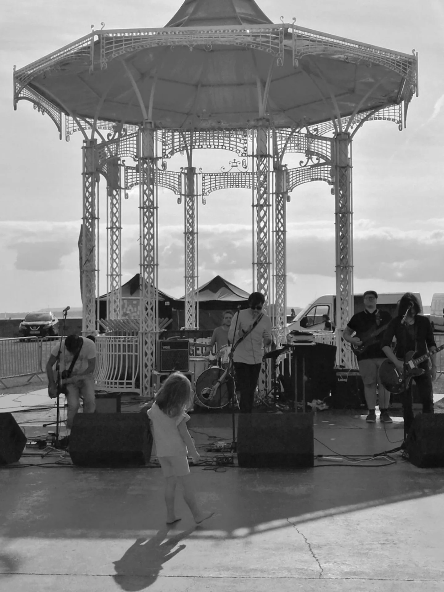 Flashback to 4 years ago today, soundchecking at Southsea Bandstand (September 2021).

📷 Unknown (let us know if you&rsquo;d took this please!)