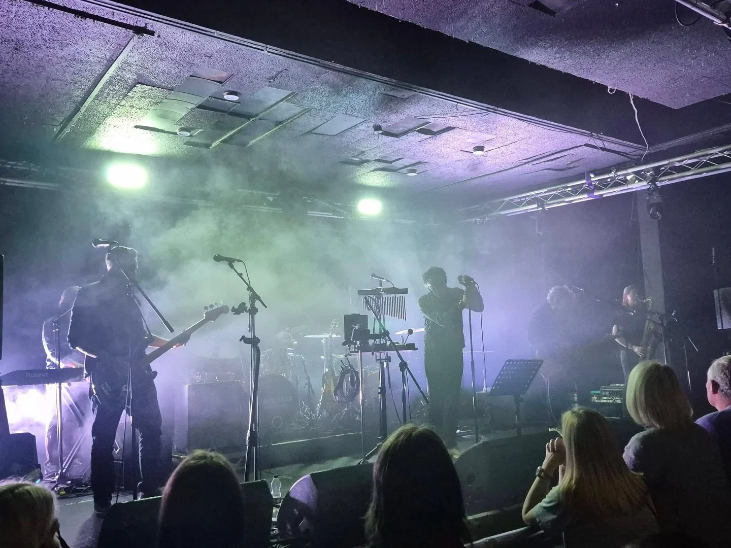 Thank you, Portsmouth! 💙

What a night. A real honour to be a part of last night&rsquo;s Bowie tribute, and raising over &pound;7000 for @rowanshospice is just incredible.

Big thank you to the teams at @casematesstudios and @wedgewoodrooms for putt