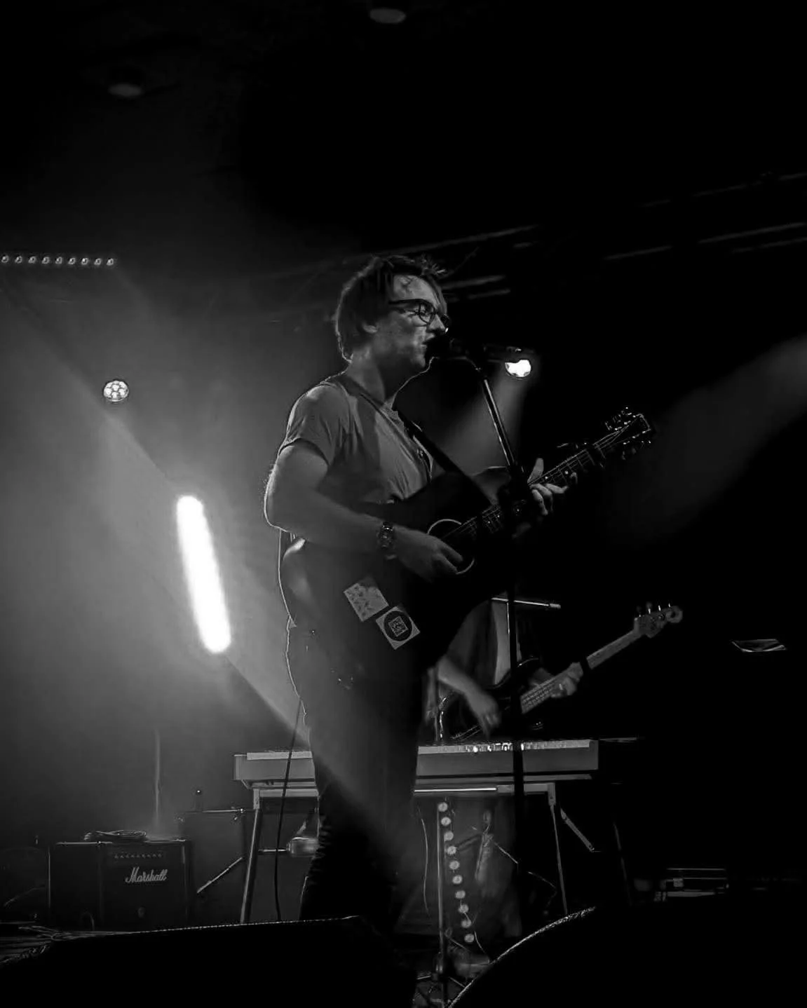 Confirmed! I&rsquo;m coming to play @fabwick, London in a few weeks, in an intimate solo show supporting the lovely @joelxeleanor 🙌

Hackney, see you soon.

With love,
Tom x

📷 @sarahhkgc 
❤️ @accelerando_records