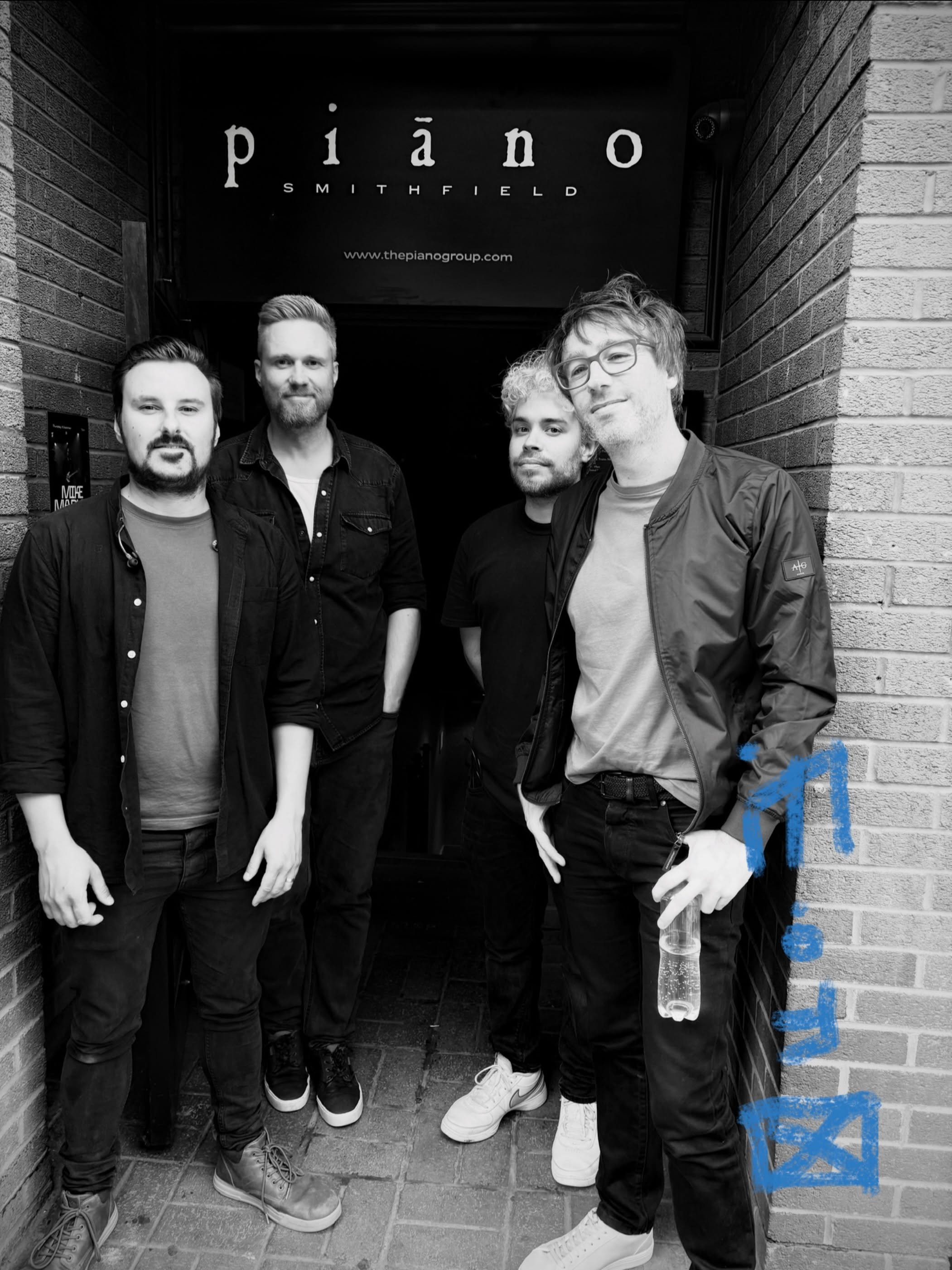Tonight! We headline Piano Smithfield, London 🙌

7pm Doors. 7:30pm @ralphbishop_music. 8:15pm @kamranramsdenmusic. 9pm Fast Trains.

London, let&rsquo;s do this x