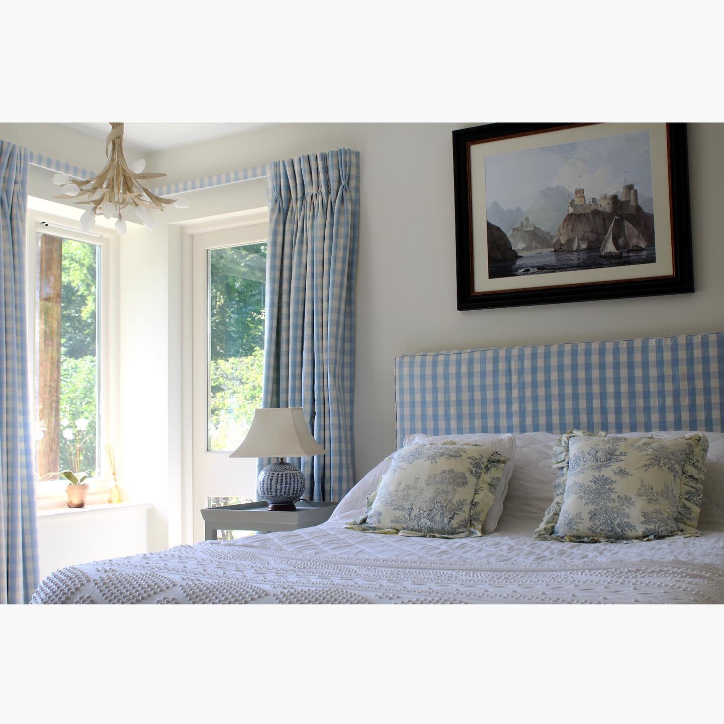This pretty blue bedroom is done in Ian Mankin Suffolk Check one of our favourite suppliers. Their fabrics are all made from natural fibres, sustainably sourced and made in Great Britain. This is why we endorse them and other companies like them. #ia
