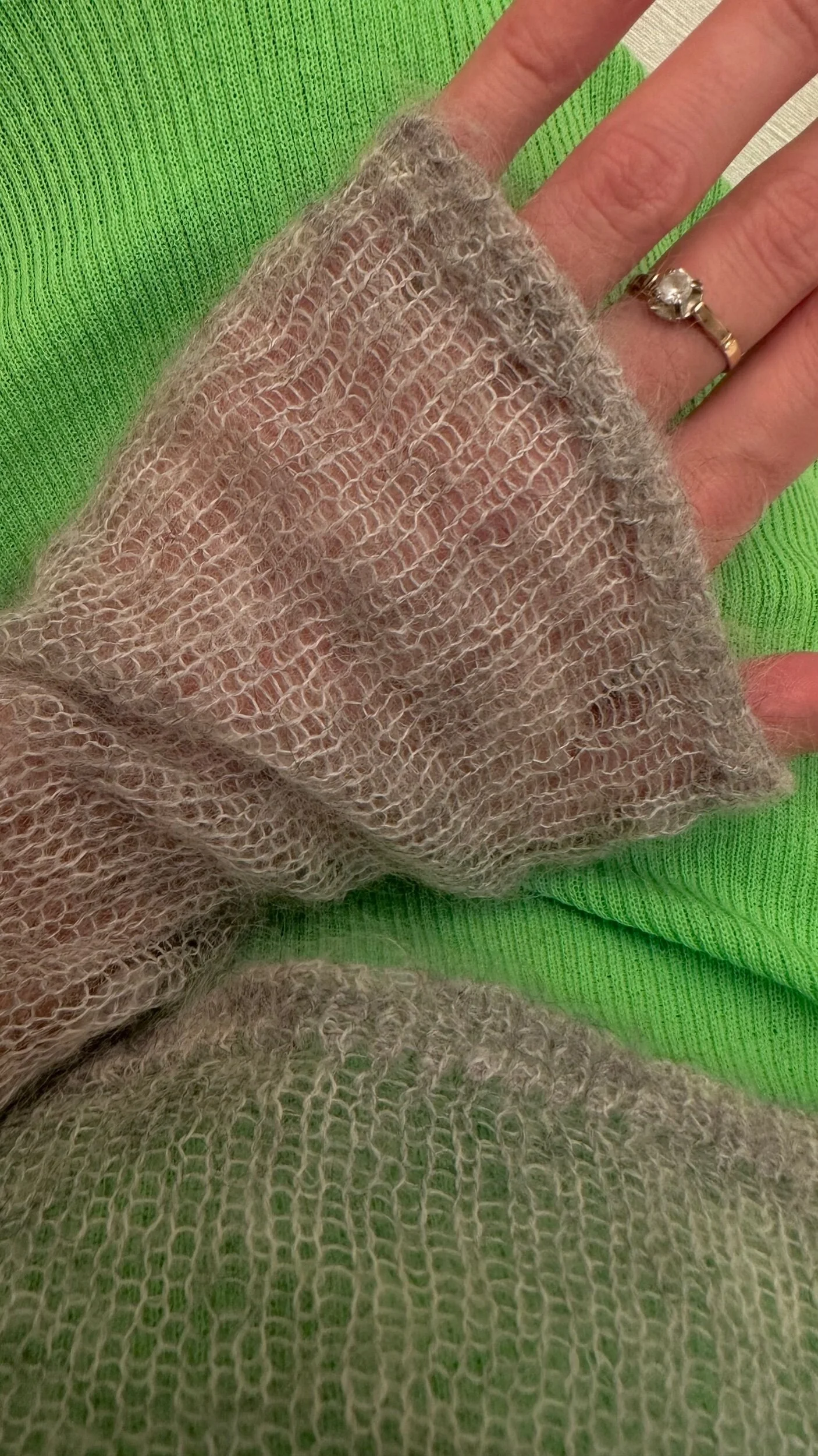 4C42BB39-EDDC-4B16-B375-4DB0C0F28BF3