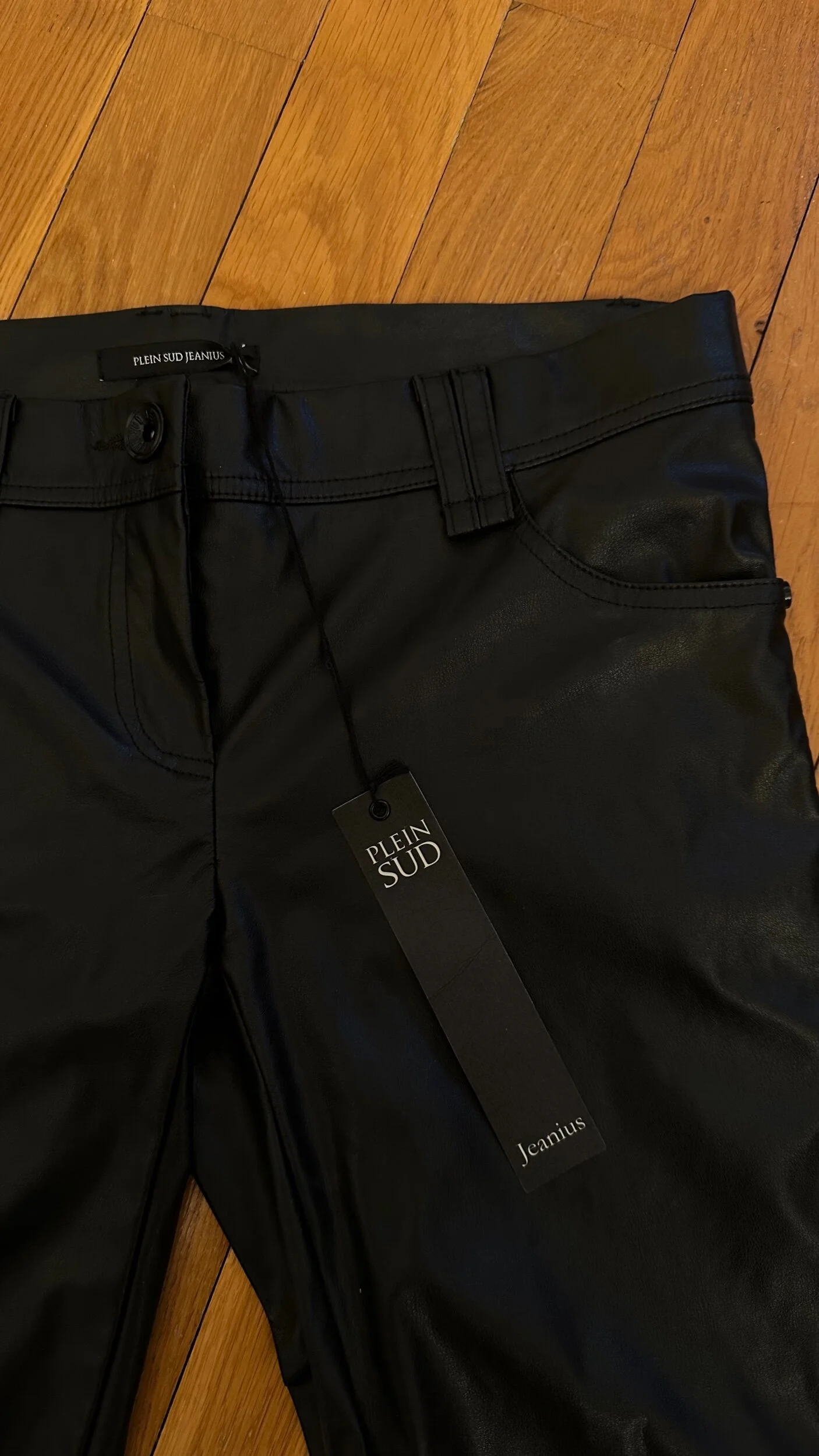 A3B721D2-8EFC-4151-8C0B-3F4EF5148D08