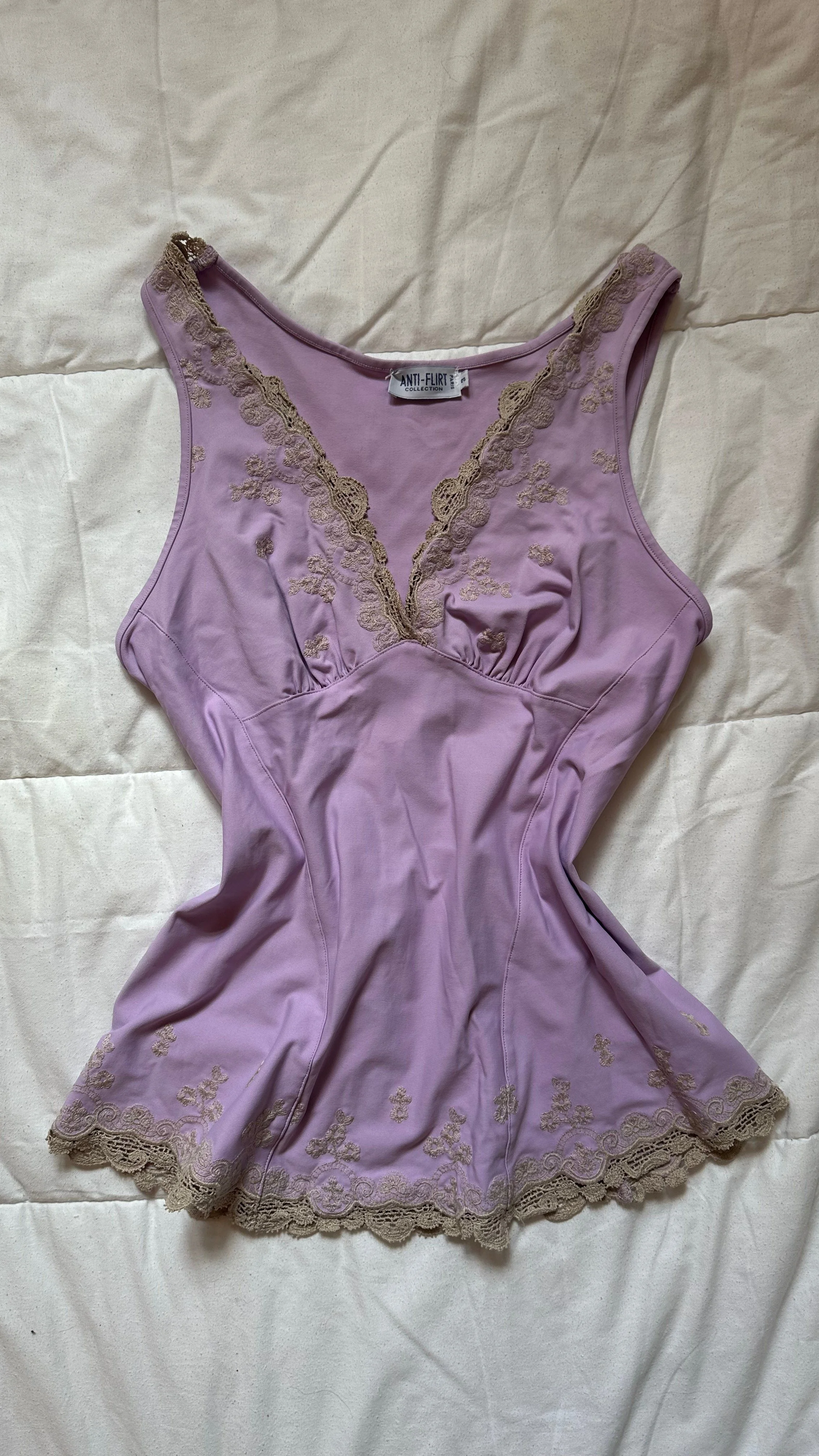 vintage anti-flirt top