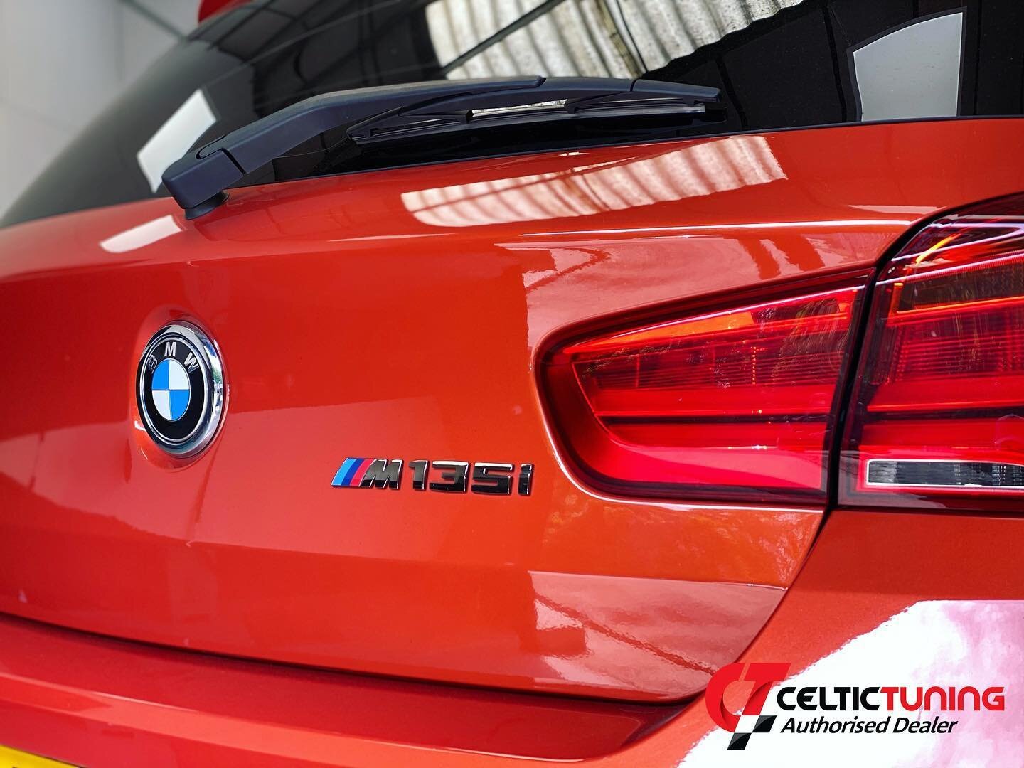 ⁣
⁣▫️BMW M135i (F2x) 2016⁣
⁣▫️ECU Bosch MEVD17.2.G⁣
⁣
⁣
⁣🚗 Stock Figures 315 bhp &amp; 332 lb/ft⁣
⁣🏎 Stage 1 Figures 403 bhp &amp; 414 lb/ft⁣
⁣
⁣
⁣📈 VMAX Removal⁣
⁣🚫 Rev Limiter Increase⁣
⚙️ Gearbox Tune
⁣
⁣
⁣⬆️ Peaks Gains +88 bhp &amp; +82 lb/f