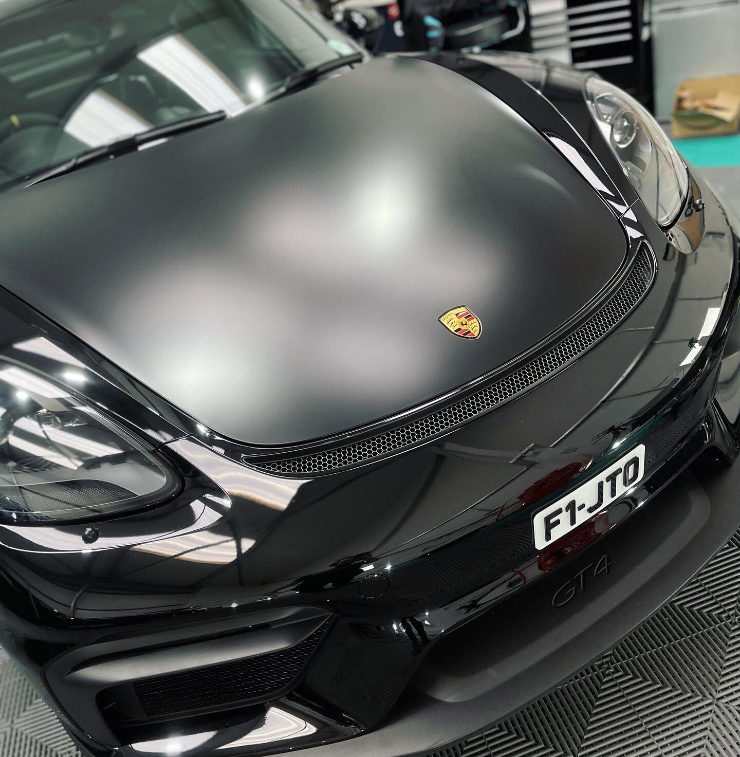 A feature piece ⚫️🟡

@xpel Stealth PPF&hellip; 💥

#porsche #porscheGT4 #carsofinstagram #instacar #autodetailing #cardetailing #carporn #luxurycars #supercars #sportcars #detailing #ppf #xpel #xpelstealth #xpelppf