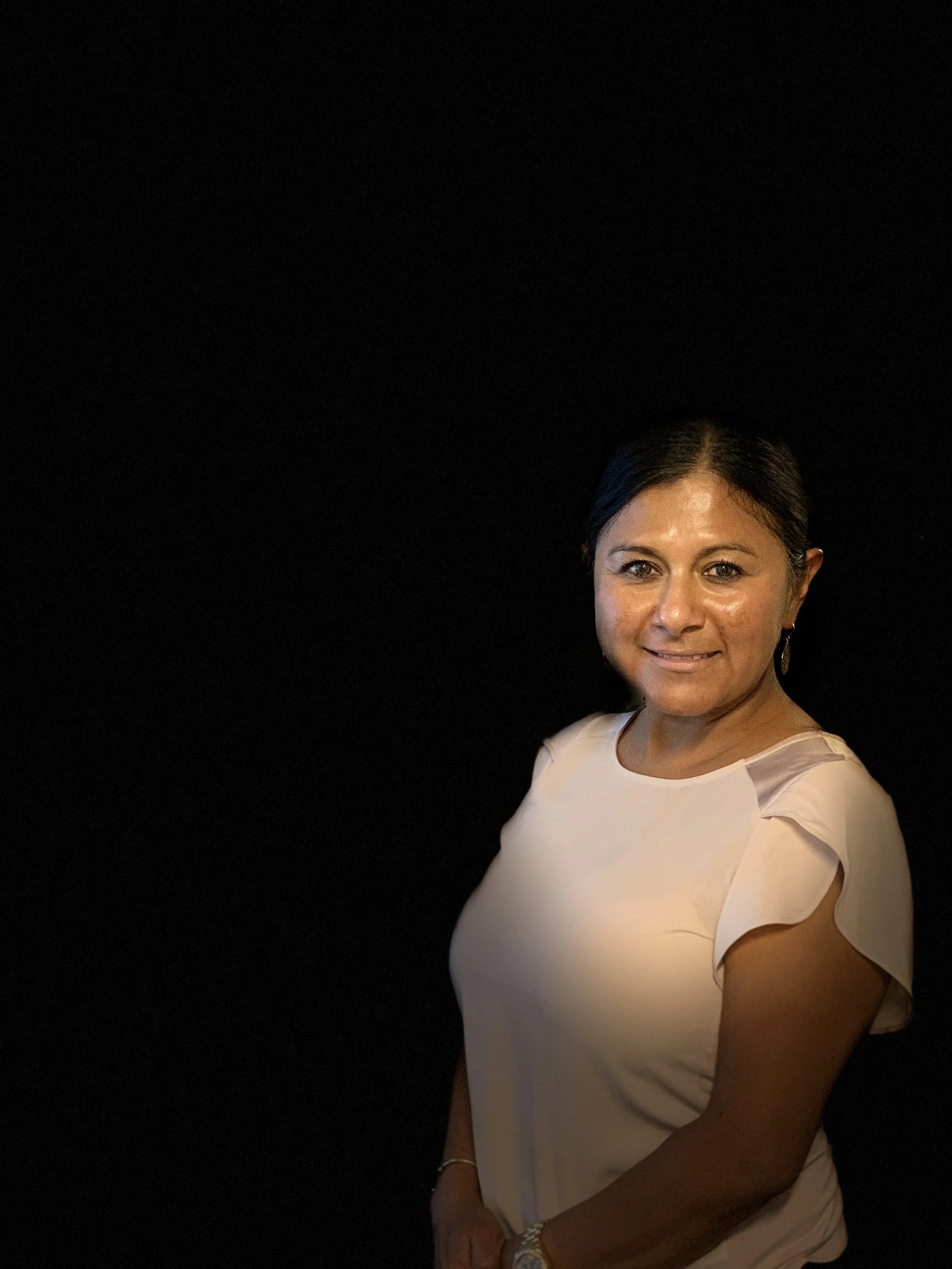 Delia Headshot May 2019.jpg