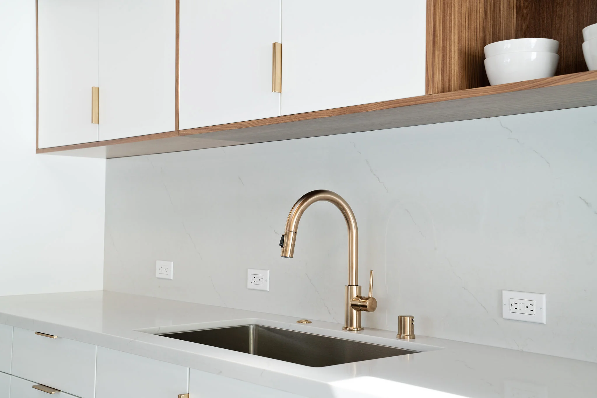 Close Up - Mid-Century Modern Kitchen in Oakland