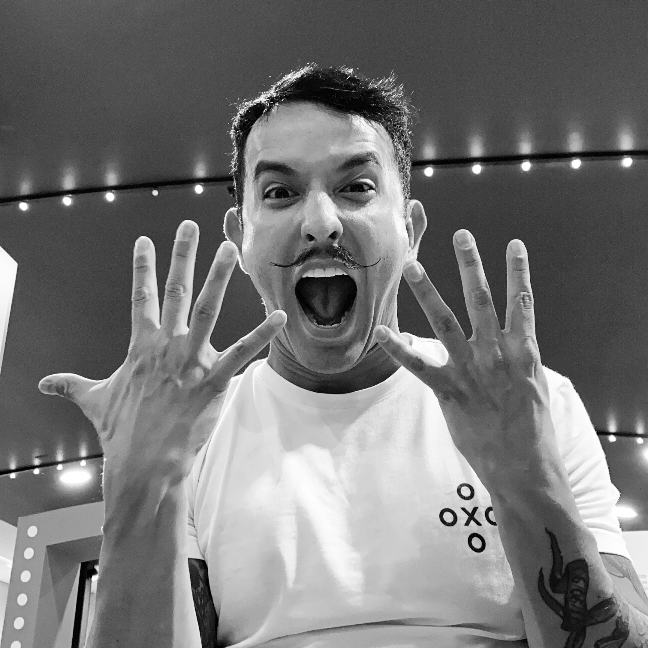 Hensey Vega - Fundador de Lebrand Studio