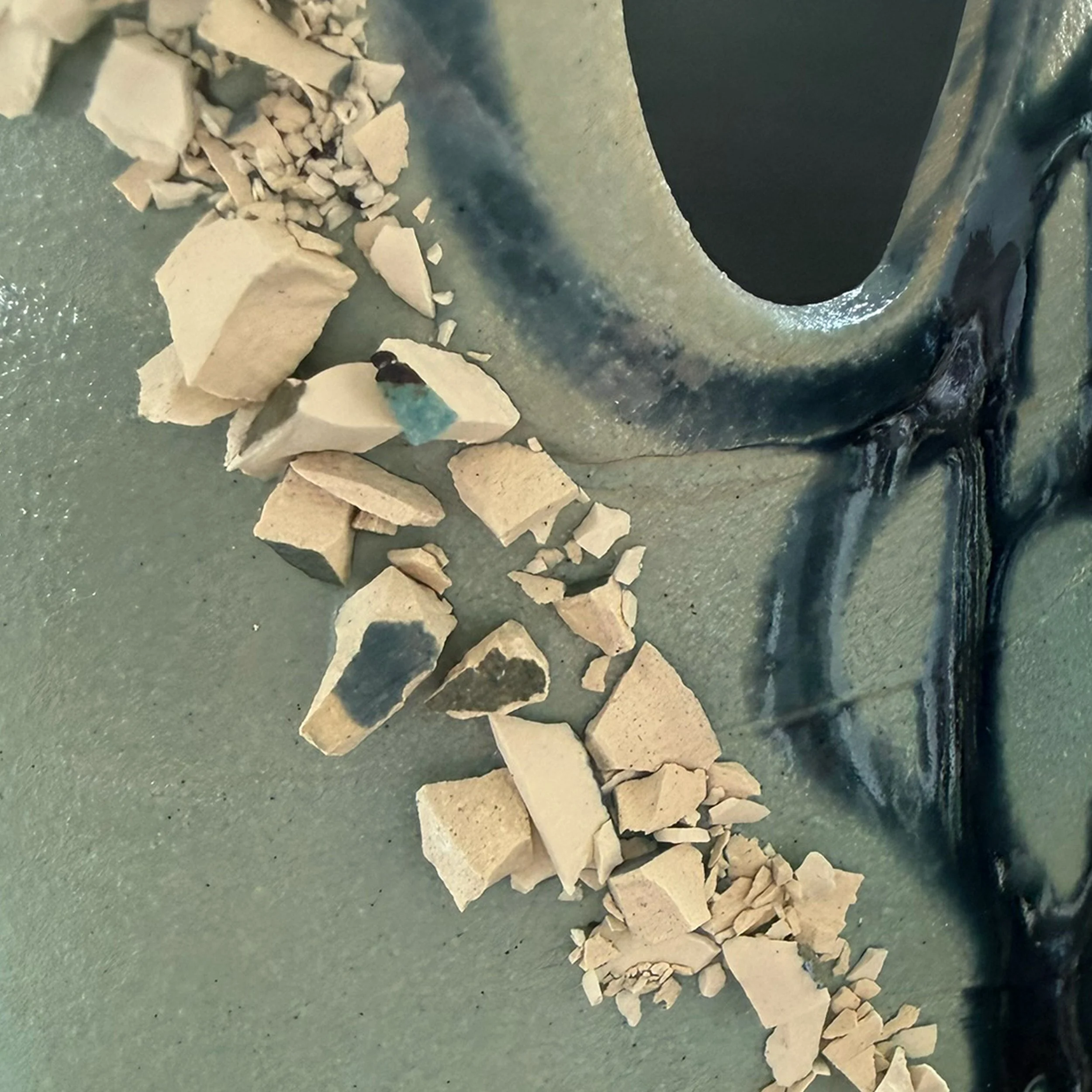 Sea-Edge-Vase-B_alt2.jpg