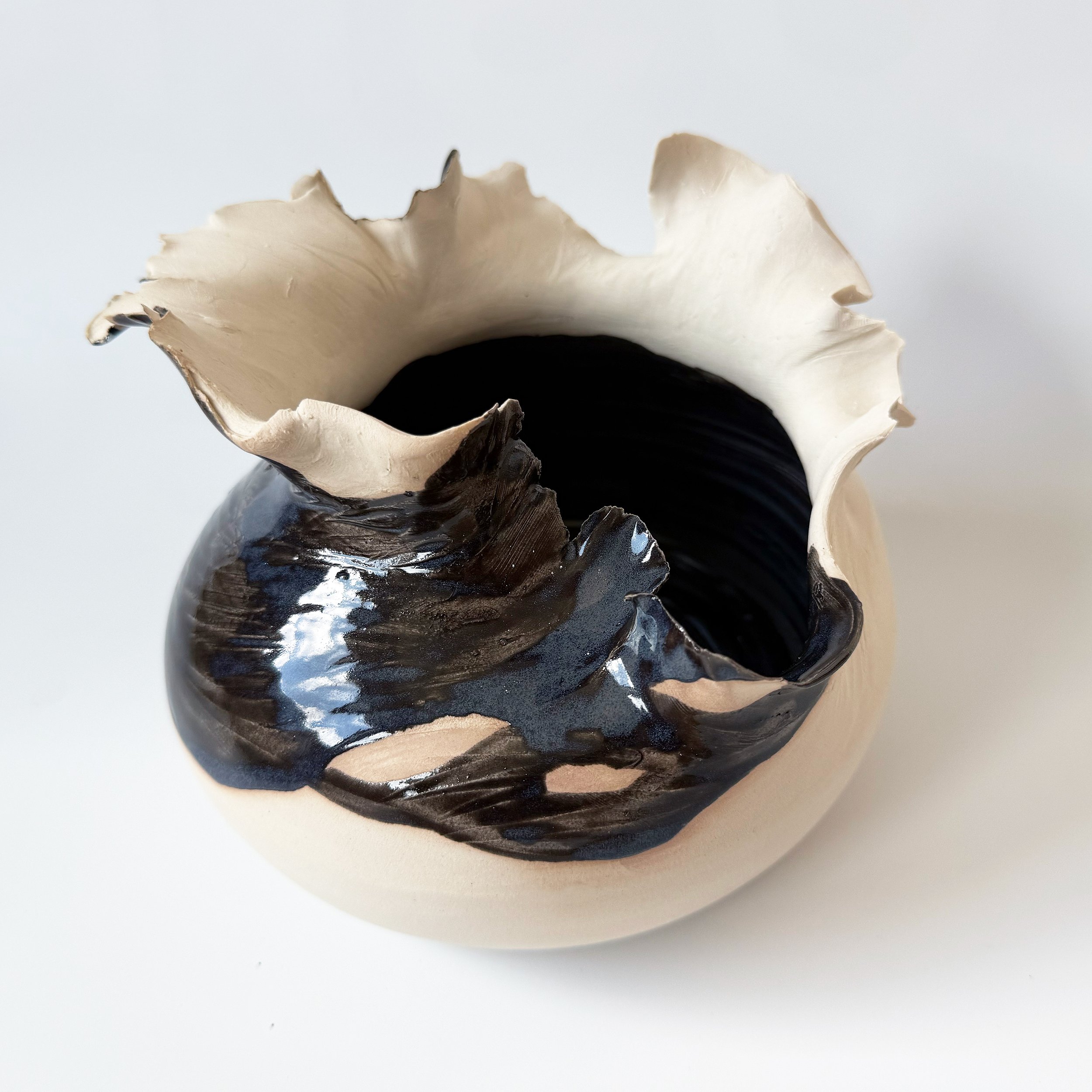 Live Edge Forest Vessel - 5.5H