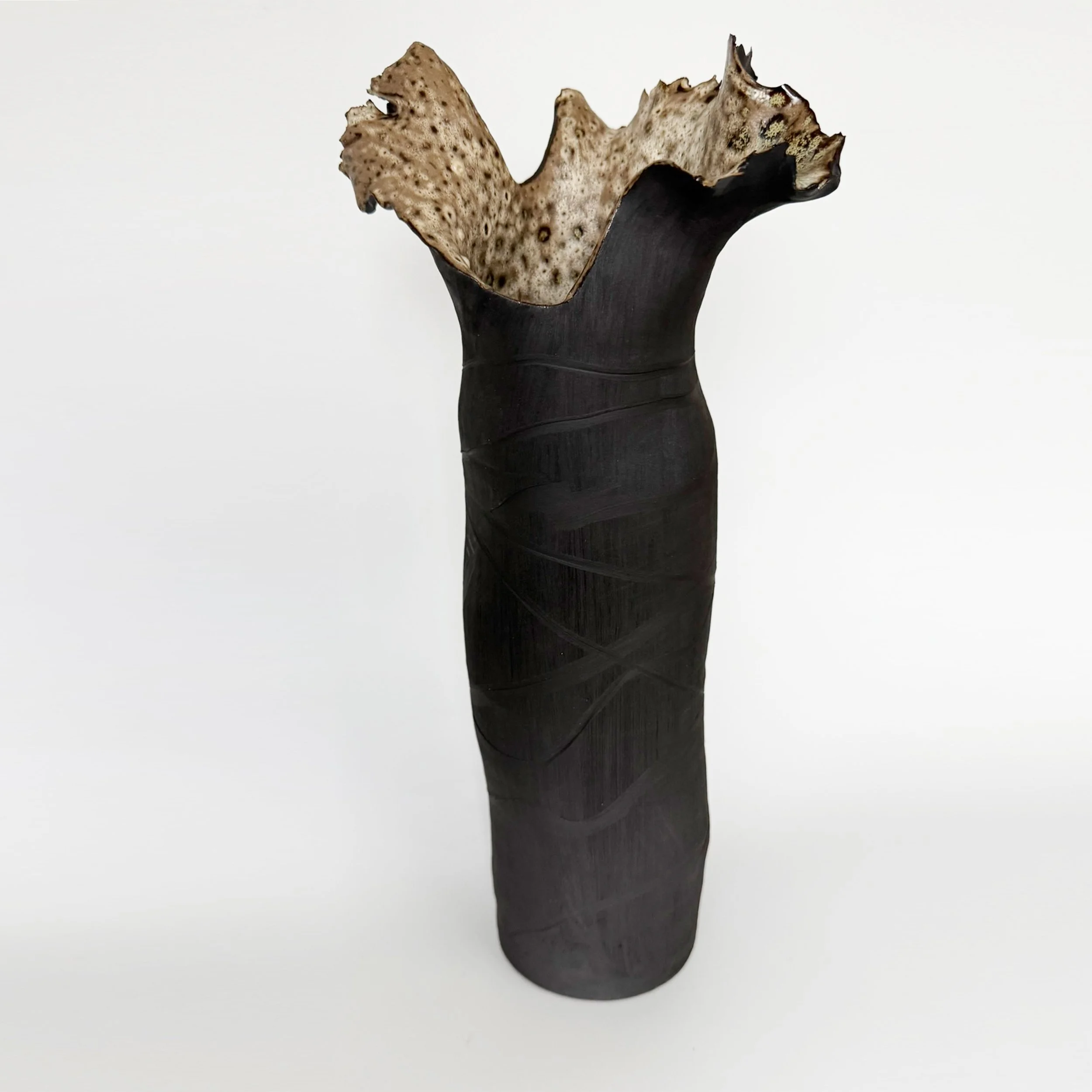Azabache Vine Vase - 16H