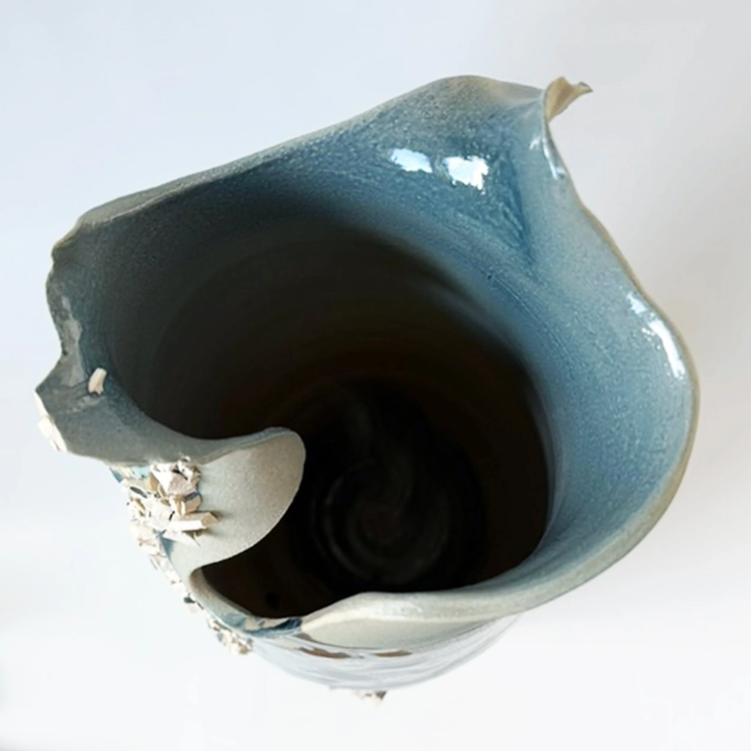 Sea-Edge-Vase-B_alt.jpg