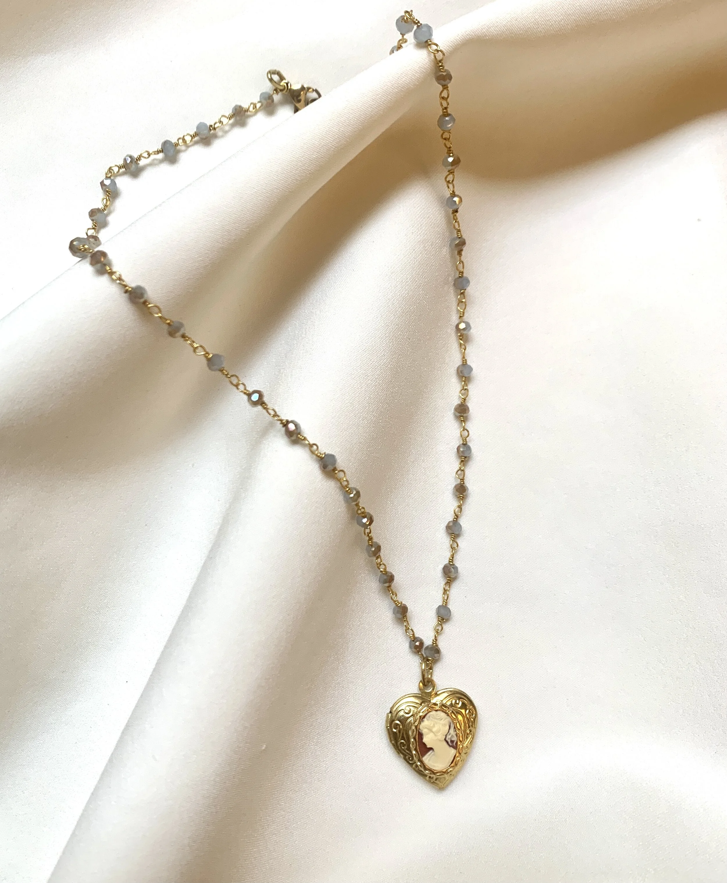 Mini heart necklace cammeo