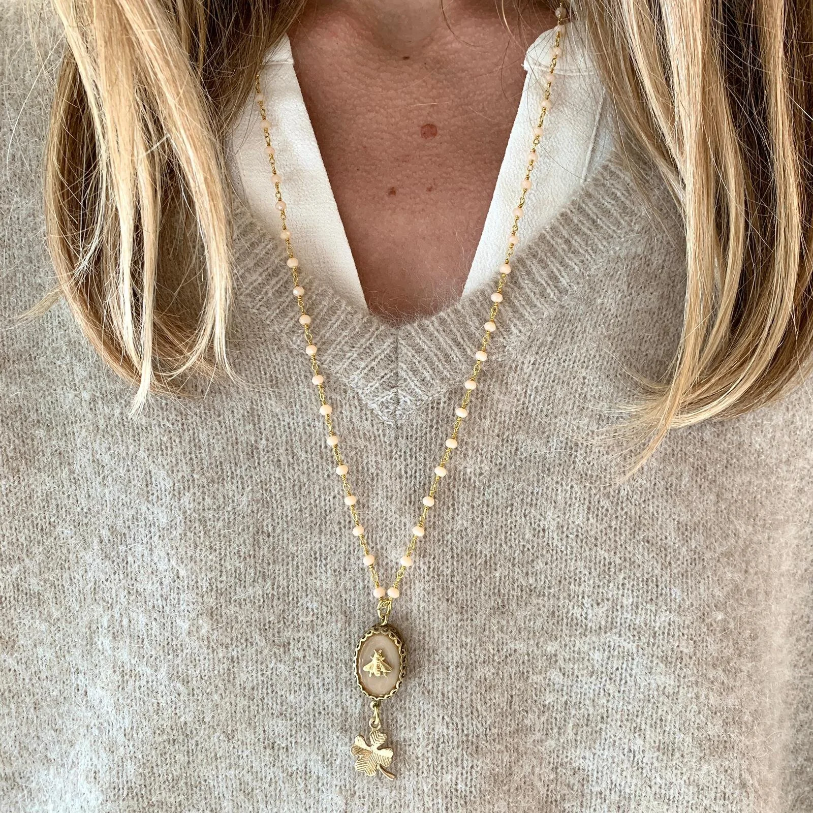 Bee Necklace Cream