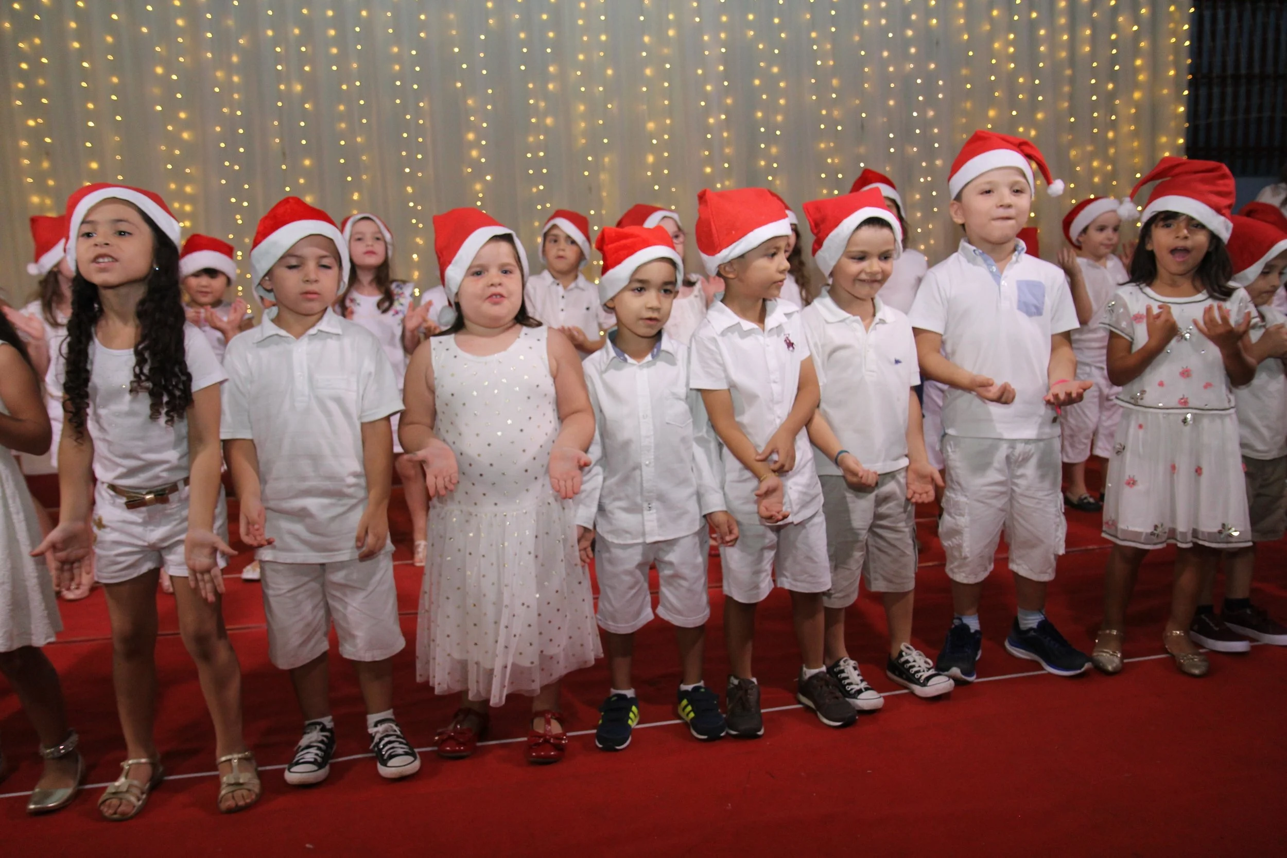 Cantata - 2018 - Pré Profªs Cladir, Dineiva e Evelin