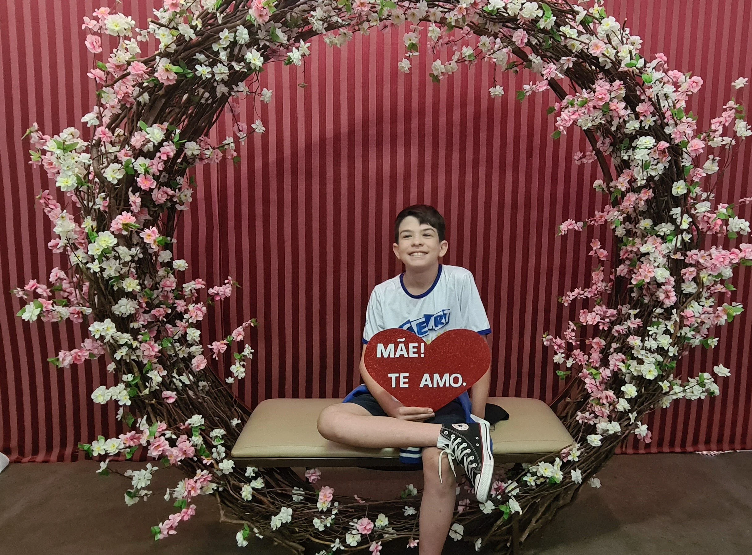 Os alunos do 6º ano realizaram uma homenagem do Dia das Mães 2021 - 09 de maio